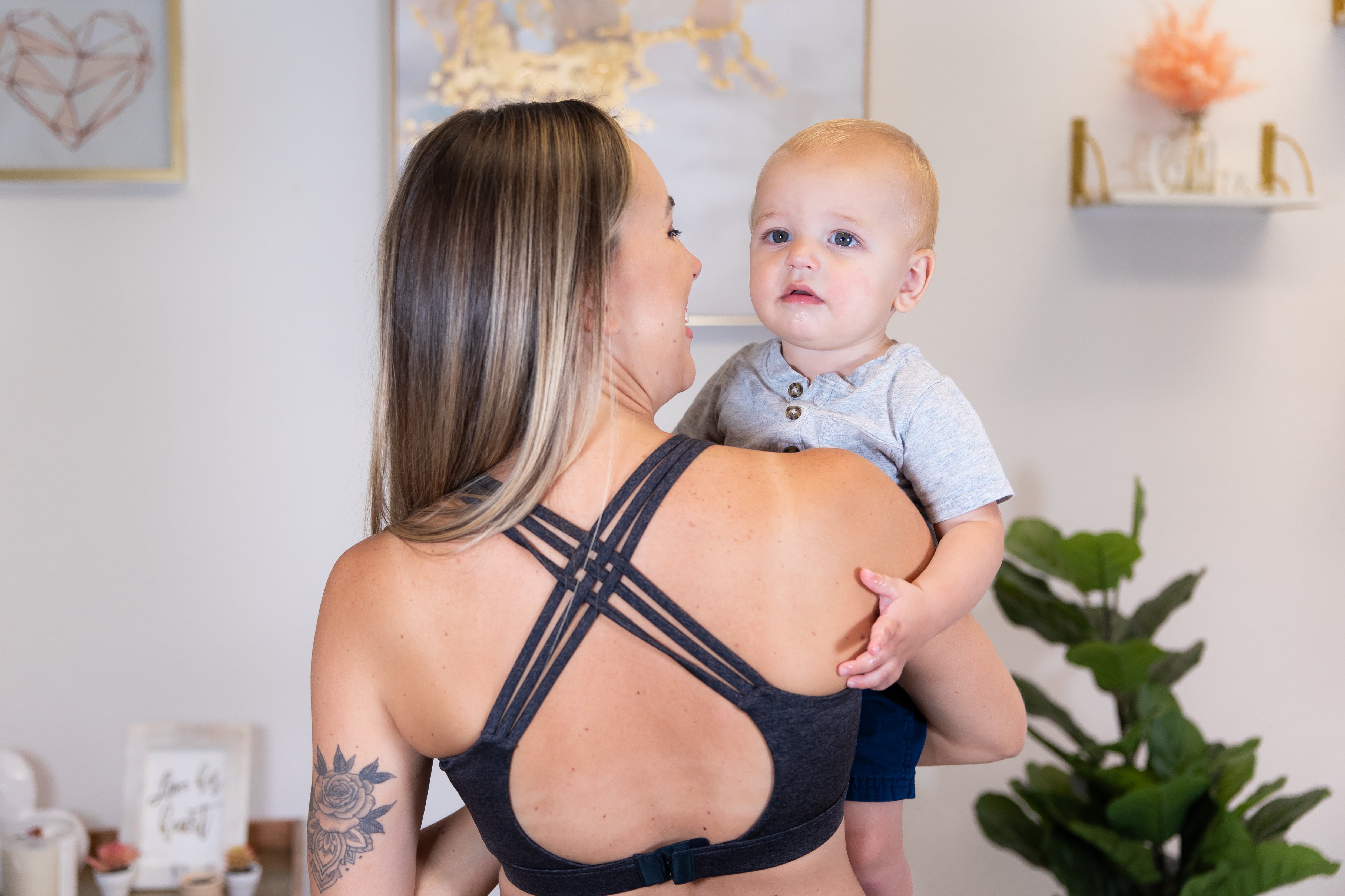 Image of Ultra Soft Active Nursing MomBra - FIXED Pads (Heathered Black)